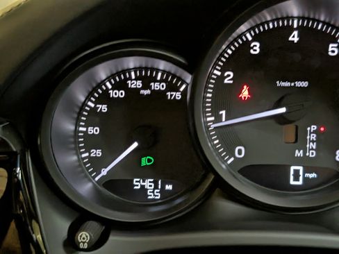 Certified 2026 Porsche Macan AWD/4WD image 27