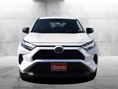 Used 2024 Toyota RAV4 LE image 4