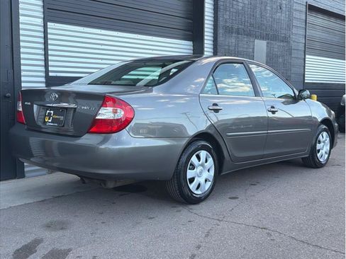 Used 2003 Toyota Camry LE FWD image 3