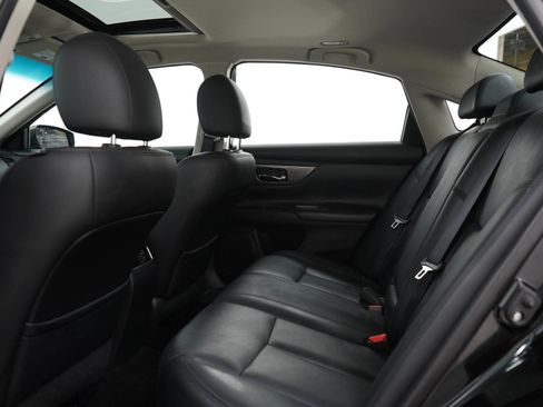 Used 2015 Nissan Altima 2.5 SL w/ Moonroof Package FWD image 13