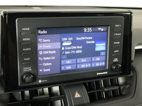 Used 2020 Toyota RAV4 LE FWD image 29