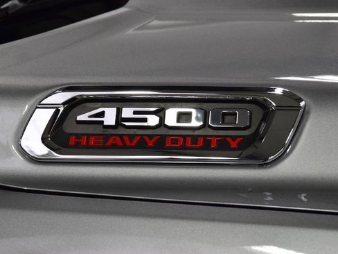 Used 2024 RAM 4500 SLT w/ Quick Order Package 2YG SLT AWD/4WD image 9