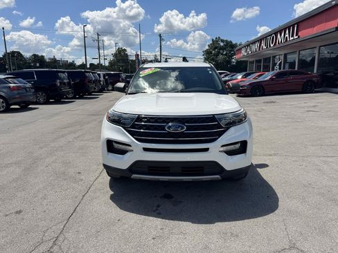 Used 2020 Ford Explorer XLT w/ Equipment Group 202A AWD/4WD image 8