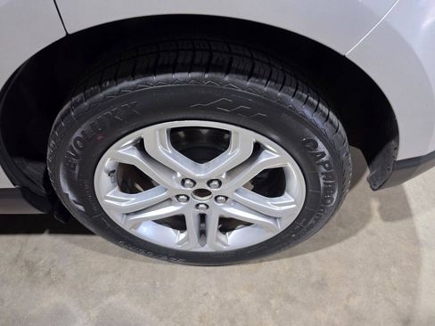Used 2018 Ford Edge Titanium w/ Equipment Group 301A FWD image 20