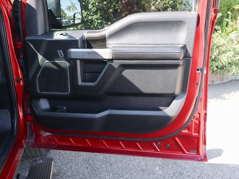 Used 2018 Ford F150 Platinum w/ Equipment Group 701A Luxury image 51