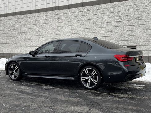 Used 2016 BMW 750i 750i w/ M Sport Package image 2