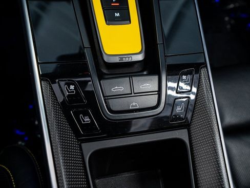 Used 2022 Porsche 911 Turbo S image 59