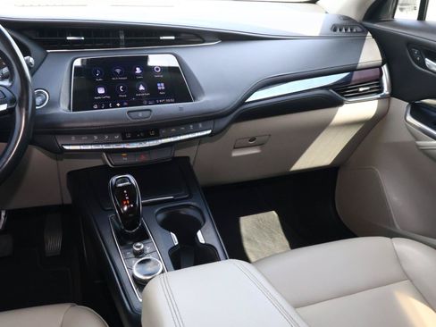 Used 2020 Cadillac XT4 Luxury FWD image 17
