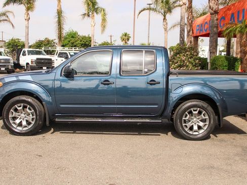 Used 2020 Nissan Frontier SV image 5