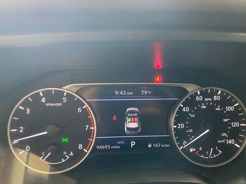 Used 2023 Nissan Rogue S AWD/4WD image 22