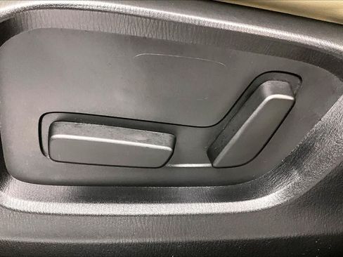 Used 2018 MAZDA CX-5 Touring w/ Preferred Equipment Package FWD image 33
