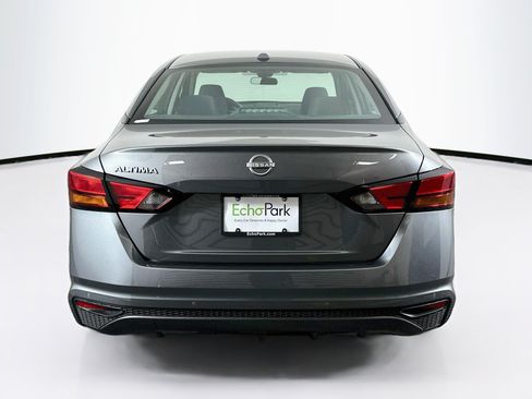 Used 2025 Nissan Altima 2.5 SV FWD image 7