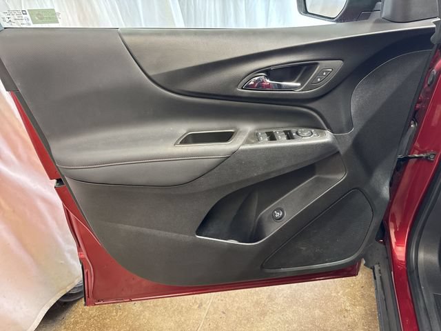 Used 2023 Chevrolet Equinox RS FWD image 23