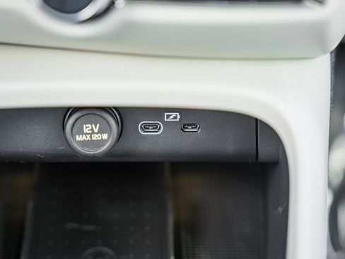 New 2026 Volvo XC40 B5 Ultra w/ Protection Package Premier image 25