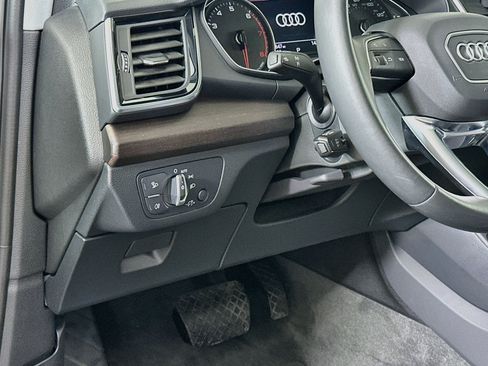 Used 2023 Audi Q5 2.0T Premium w/ Convenience Package AWD/4WD image 17