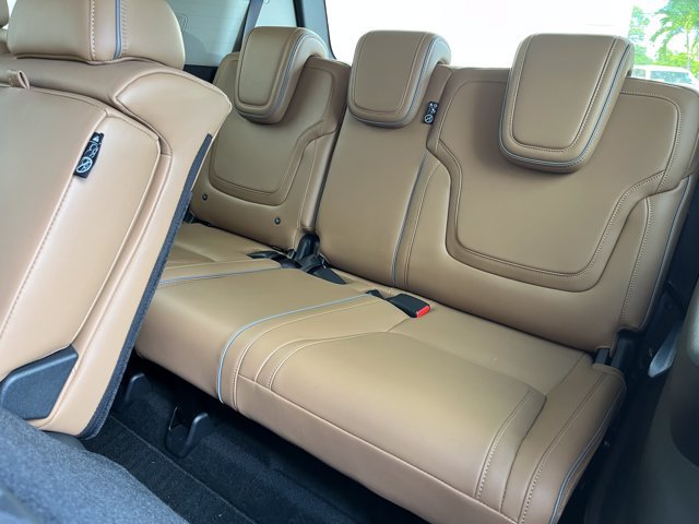 New 2026 INFINITI QX80 Luxe w/ Cargo Package AWD/4WD image 15