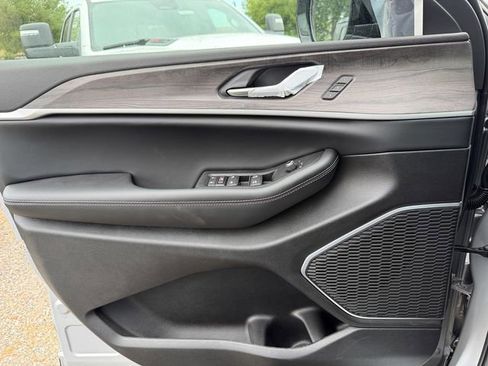 New 2026 Jeep Grand Cherokee Limited image 13