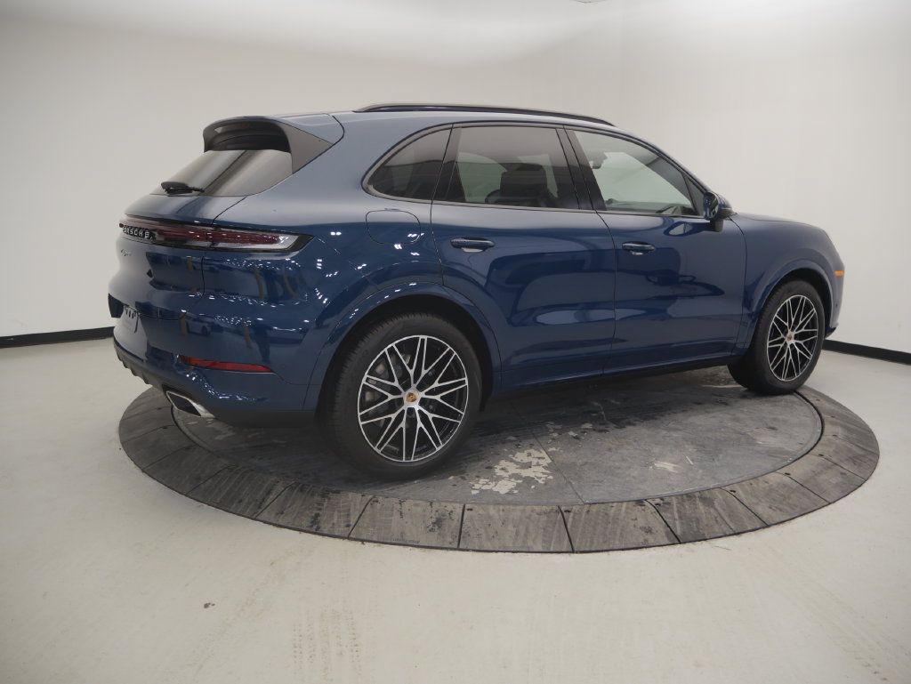 Certified 2026 Porsche Cayenne AWD/4WD image 7