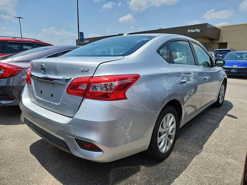 Used 2018 Nissan Sentra SV FWD image 3