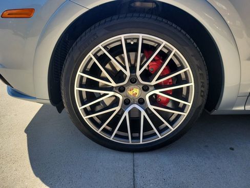 Certified 2022 Porsche Cayenne GTS image 10