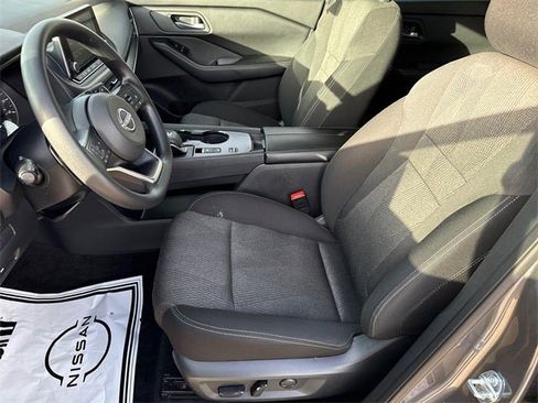 Certified 2024 Nissan Rogue SV image 18