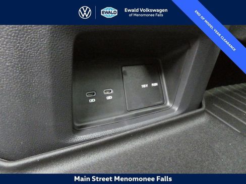 Certified 2025 Volkswagen Atlas SEL image 49