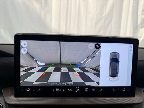 New 2025 Ford Explorer Active image 27