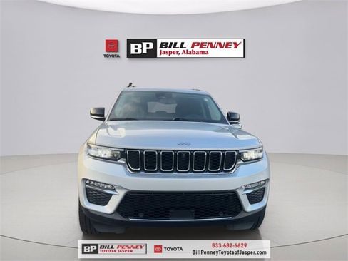 Used 2023 Jeep Grand Cherokee Limited w/ Luxury Tech Group II image 8