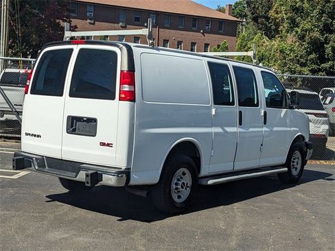Used 2019 GMC Savana 2500 w/ Driver Convenience Package image 3