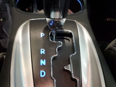 Used 2014 Dodge Journey SXT w/ Flexible Seating Group image 25