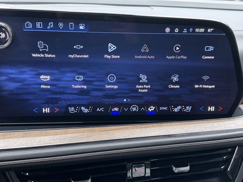 Used 2025 Chevrolet Suburban High Country w/ Sun And Tow Package image 30