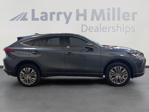 Used 2021 Toyota Venza Limited w/ Advanced Technology Package AWD/4WD image 6