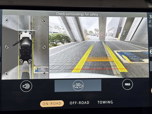 Certified 2025 Land Rover Discovery Sport S image 25