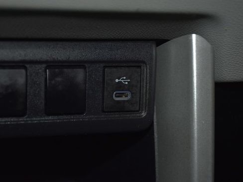 Used 2025 Toyota Corolla Cross L FWD image 20