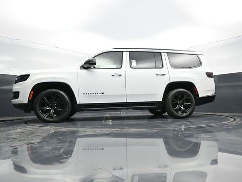 Used 2024 Jeep Wagoneer Series II AWD/4WD image 46