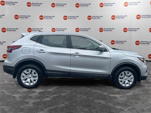 Used 2020 Nissan Rogue Sport S image 6