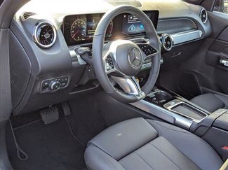 New 2026 Mercedes-Benz GLB 250 video 2