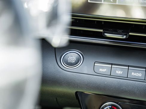 New 2025 Hyundai Elantra N Base image 22