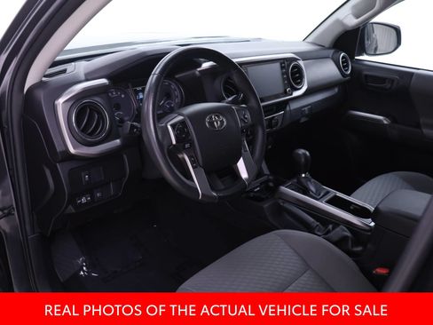 Used 2022 Toyota Tacoma SR5 AWD/4WD image 3