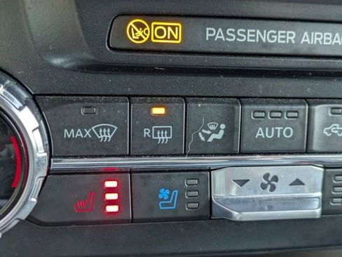 Used 2022 Ford F250 Lariat w/ Black Appearance Package image 24