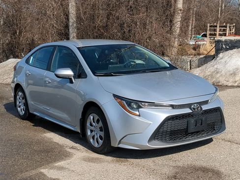 Used 2020 Toyota Corolla LE image 16