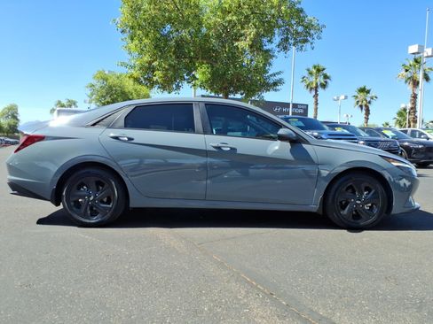 Certified 2023 Hyundai Elantra SEL FWD image 6