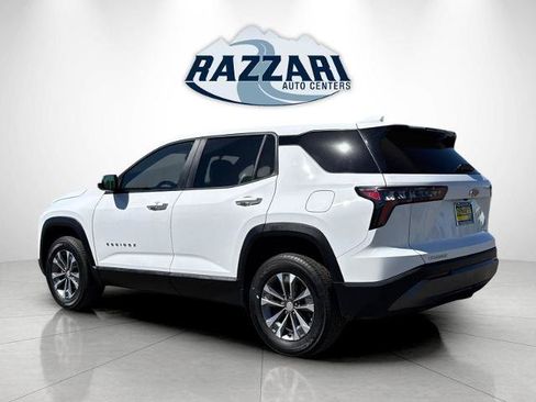 Used 2026 Chevrolet Equinox LT FWD image 5