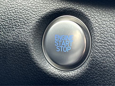 Used 2023 Hyundai Santa Fe SEL image 8