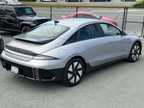 Used 2024 Hyundai Ioniq 6 SE image 5