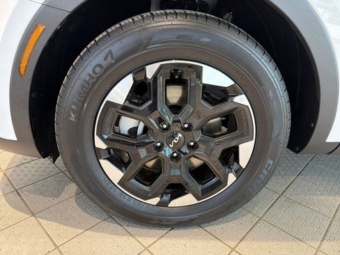 Used 2026 Kia Sorento S image 9