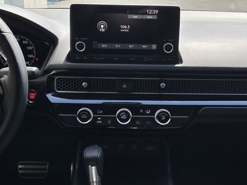Certified 2025 Honda Civic Sport image 18