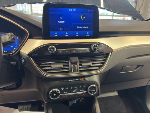 Used 2020 Ford Escape SE Sport AWD/4WD image 17