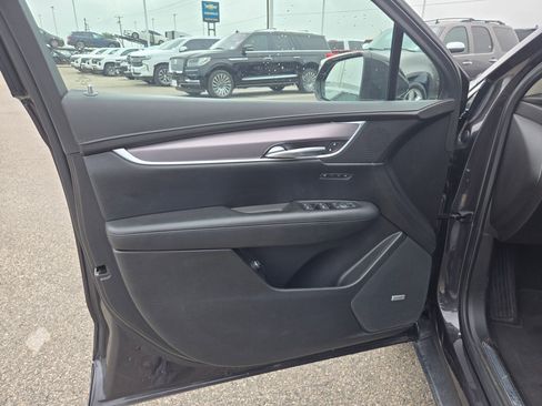 Used 2019 Cadillac XT5 Luxury FWD image 12
