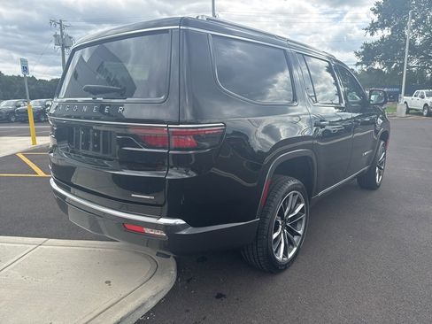 Used 2022 Jeep Wagoneer Series III w/ Premium Group I image 7
